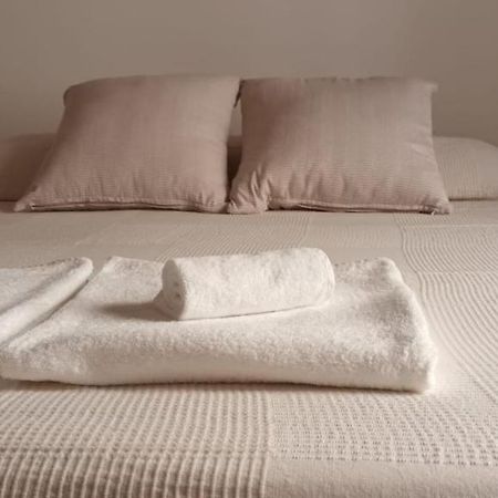 Il Porto Di Ale E Kat Hotell Livorno Exteriör bild
