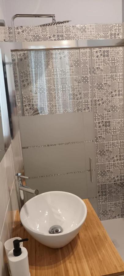 Il Porto Di Ale E Kat Hotell Livorno Exteriör bild